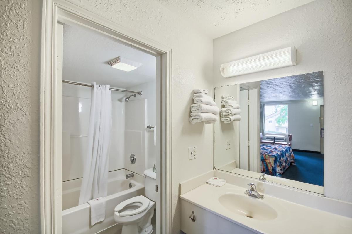 Motel 6 Lexington I-75 Hamburg - Housity