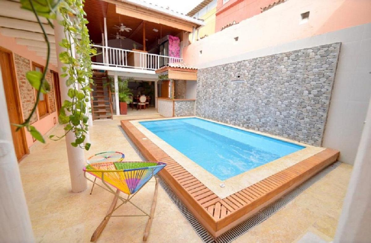 Suitetrails - CA-4 HABITACION EN LA CIUDAD AMURALLADA DE CARTAGENA CON PISCINA Y WIFi