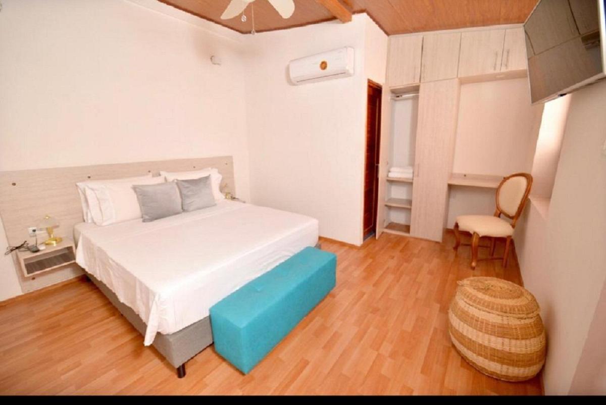 Suitetrails - CA-4 HABITACION EN LA CIUDAD AMURALLADA DE CARTAGENA CON PISCINA Y WIFi