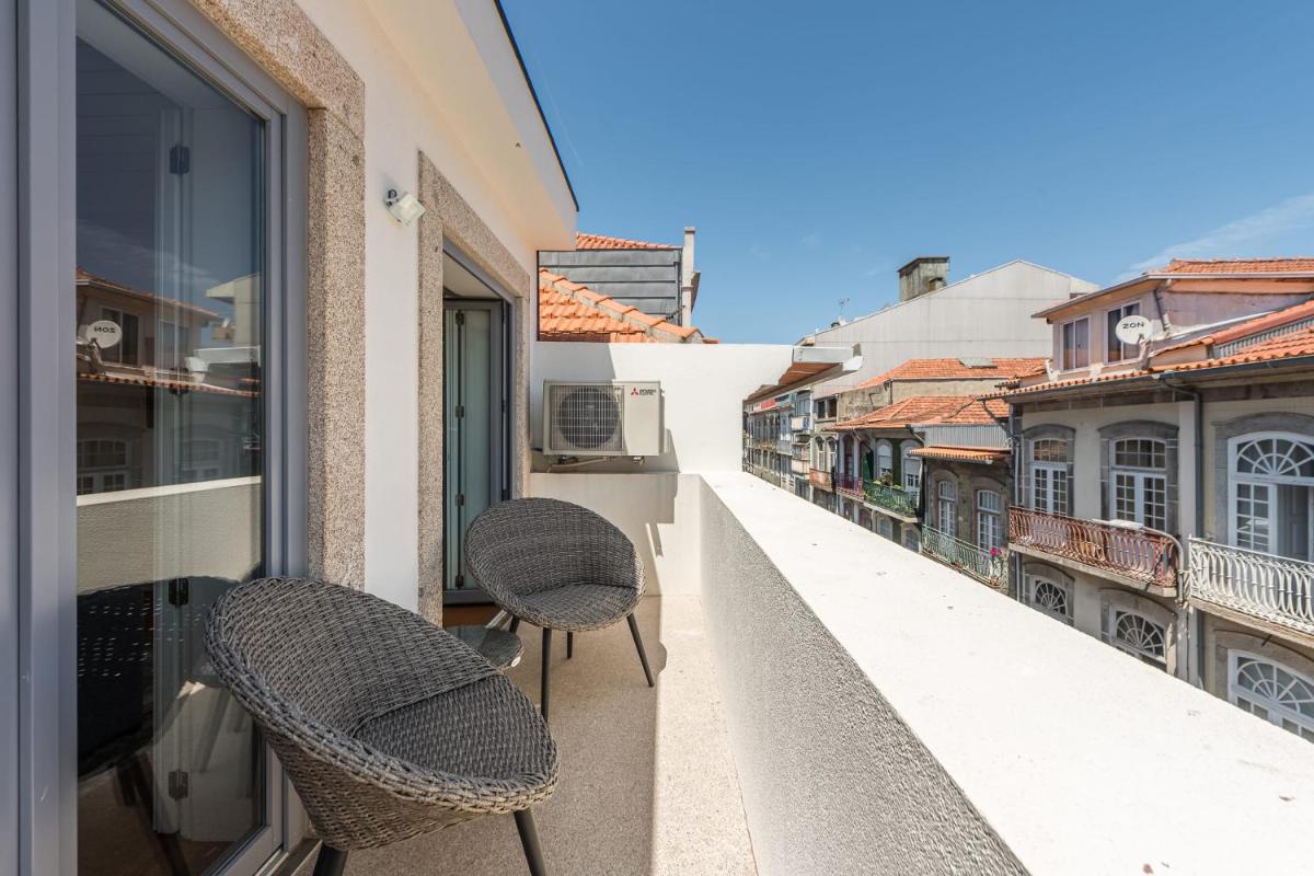 GuestReady - Blueberry Pie in the Balcony - Housity