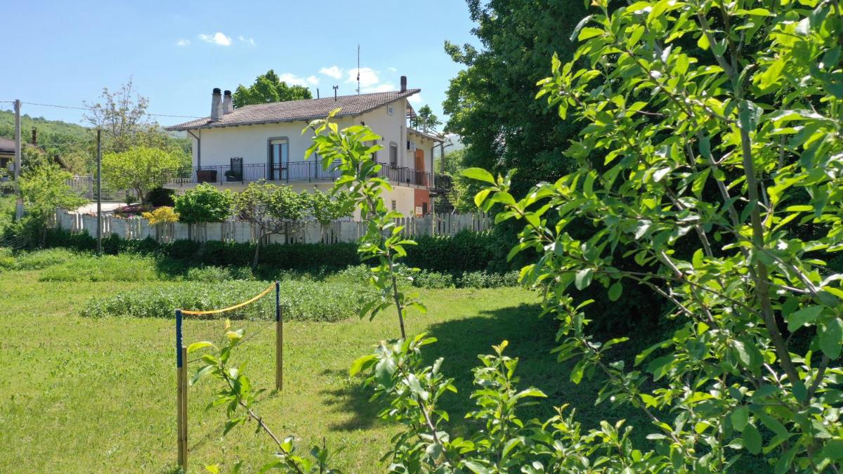 Il Canto degli Uccelli - Housity