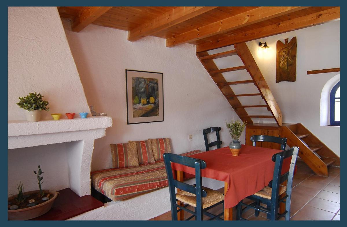 Karavostassi - The Stonehouse - Housity