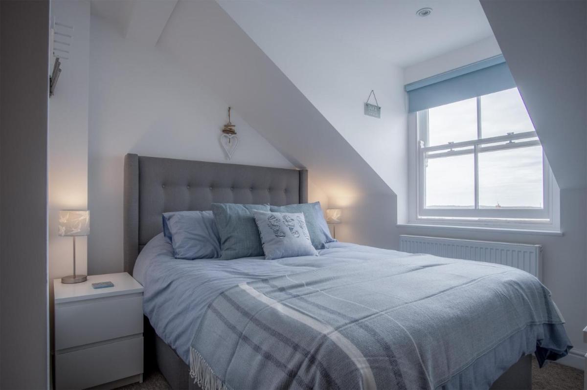 Ramsey Apartment - 2 Bedroom Apartment - Tenby - Housity