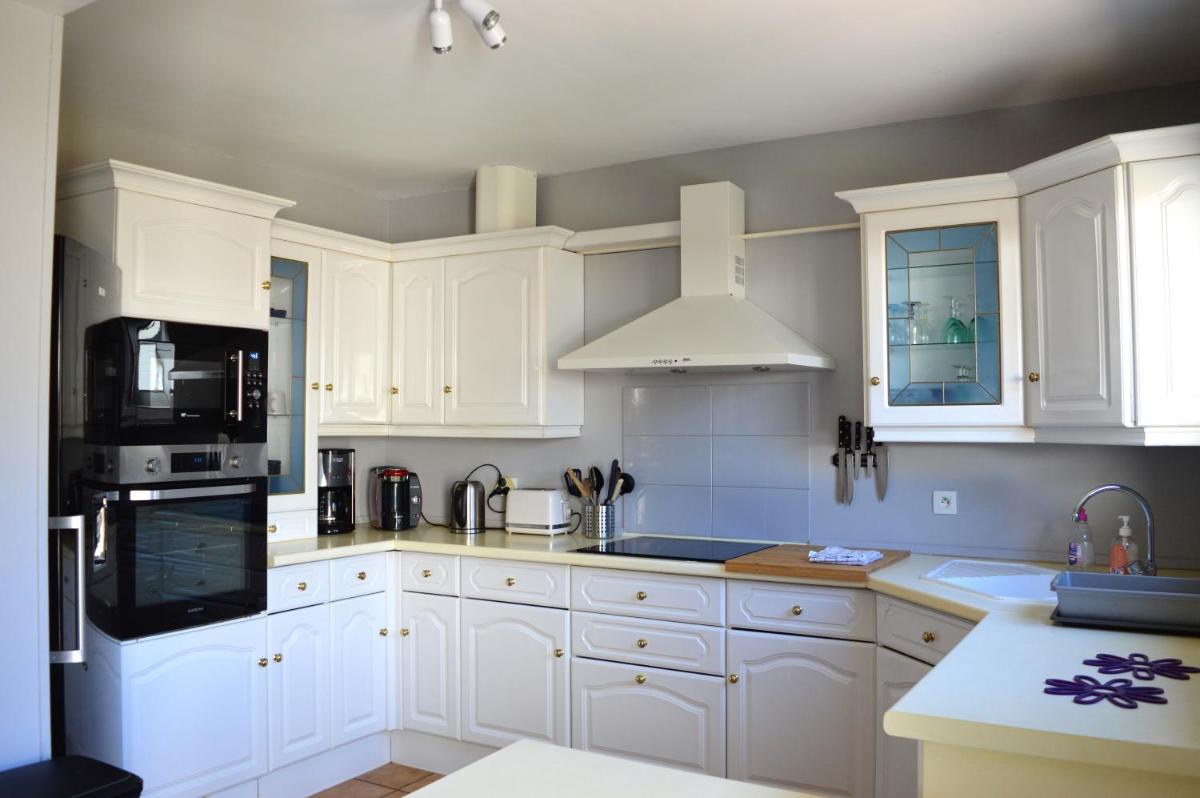 Maison avec jardin clos entre Caen et la mer - Housity