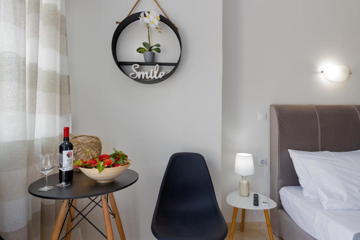 Sunny Studios 1 - Housity