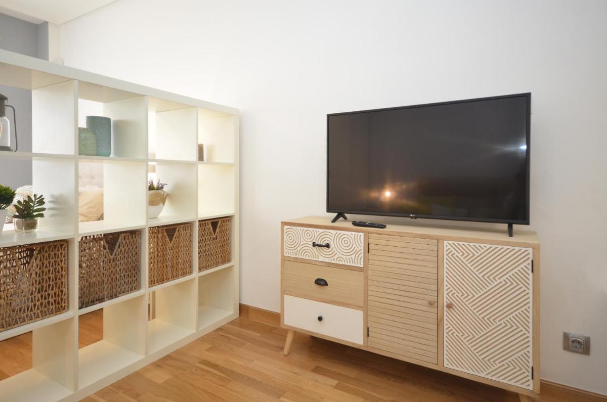 Apartamento zona exclusiva con garaje gratis y Netflix - Hizvo