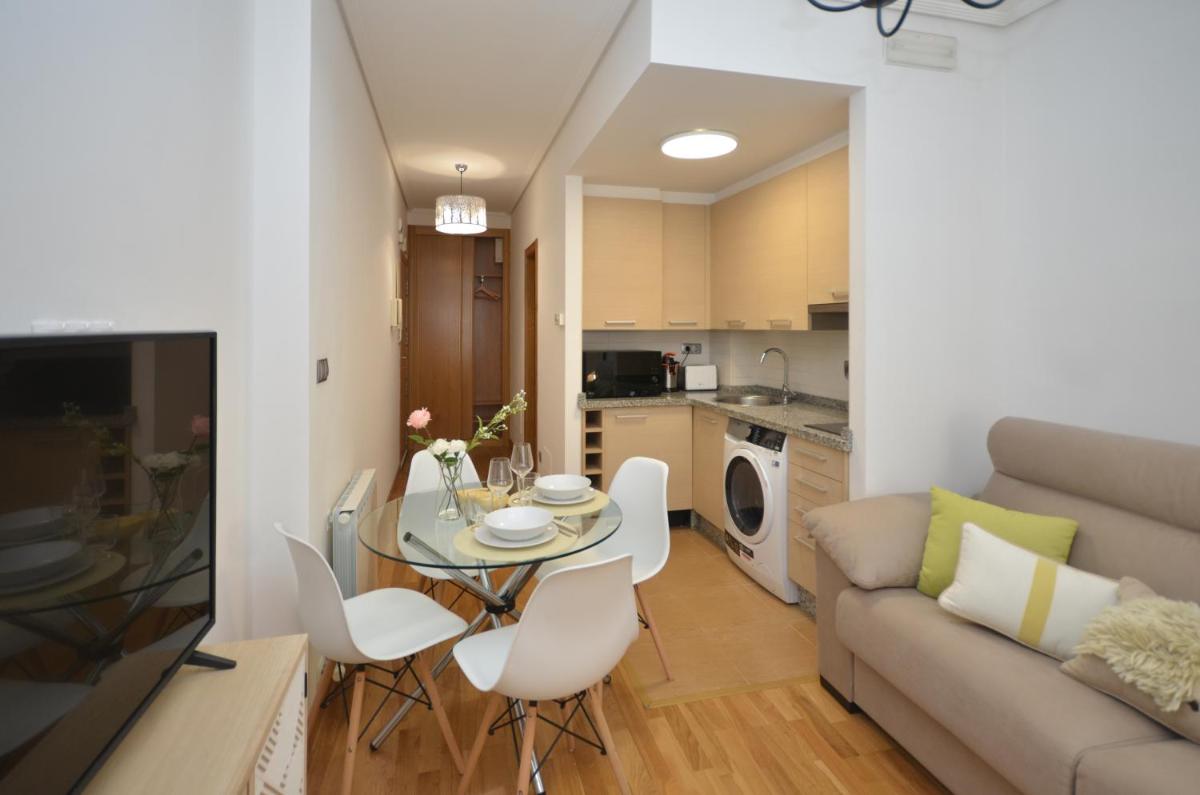 Apartamento zona exclusiva con garaje gratis y Netflix - Hizvo