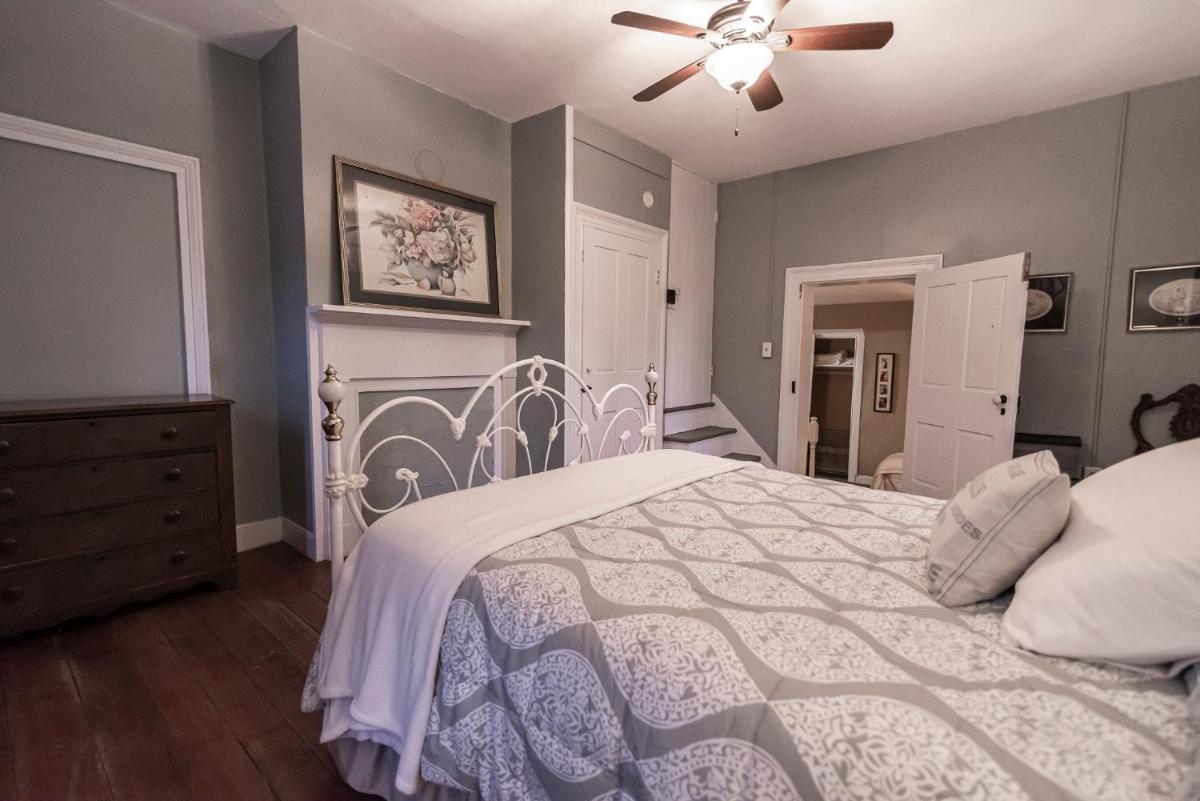 Armory Quarters B - Housity