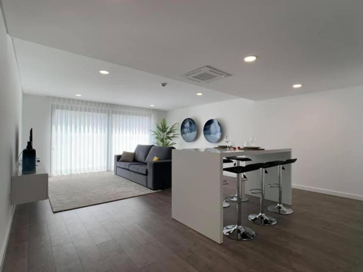 PALHOTAS GUEST HOUSE - Suite Premium Bom Jesus - Housity