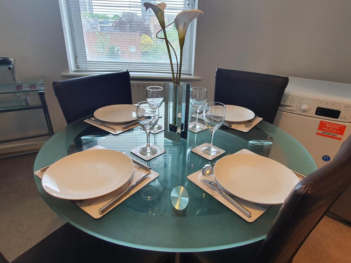 Nice cozy 2-bed apartment with everything to yourself - Housity