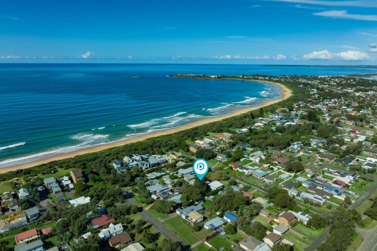 Boho Pet Friendly 1 Min Walk to Beach - Housity