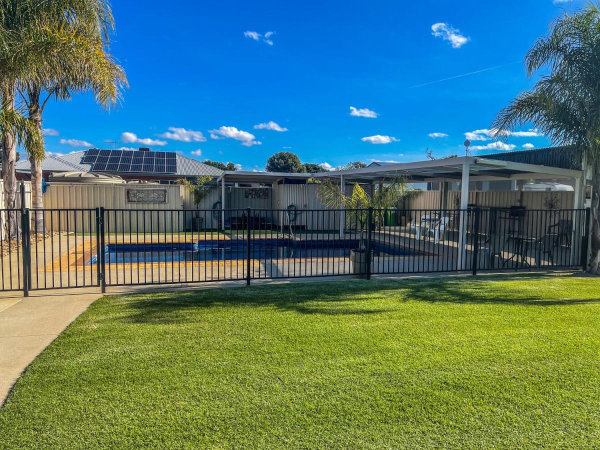 DBJ Holiday Units - Housity