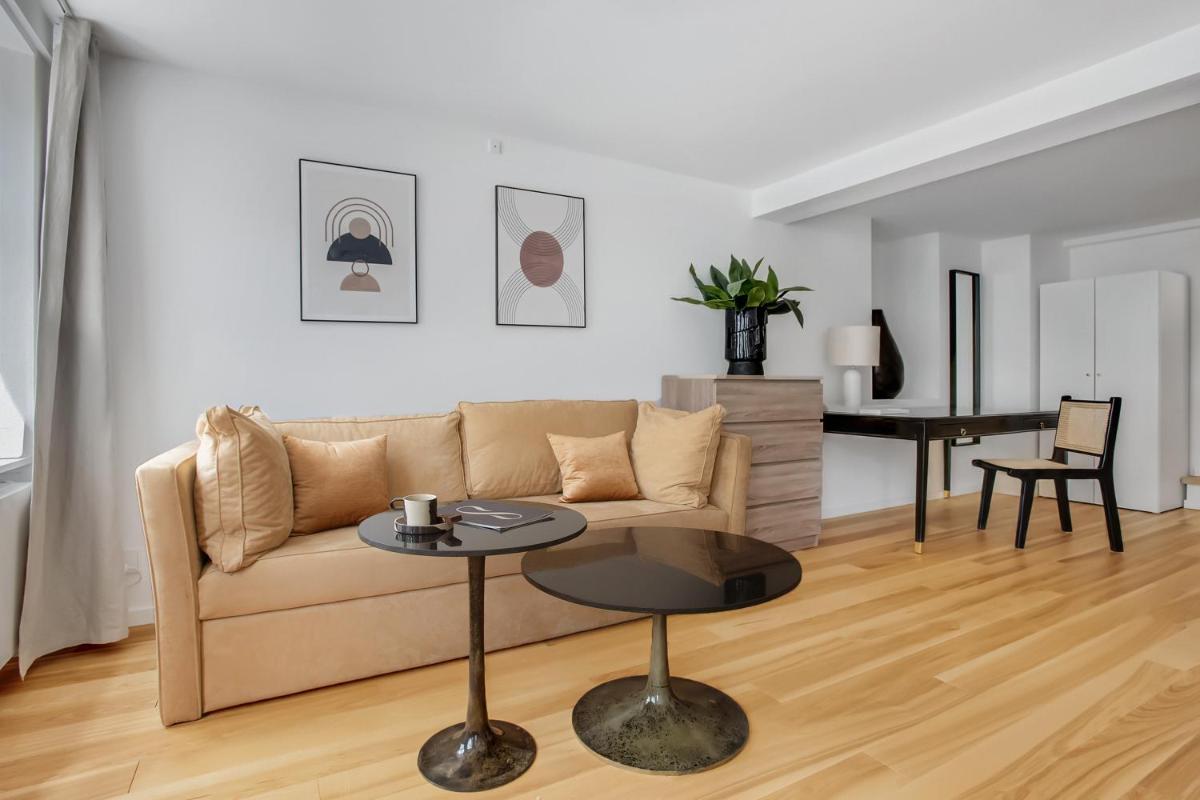 Sanders Regent - Precious One-Bedroom Apartment Near Central Square - Housity