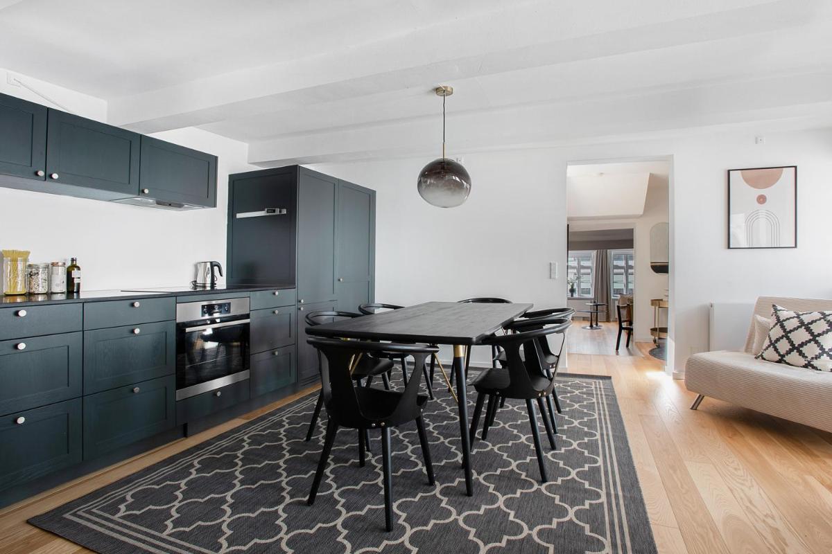 Sanders Regent - Precious One-Bedroom Apartment Near Central Square - Housity