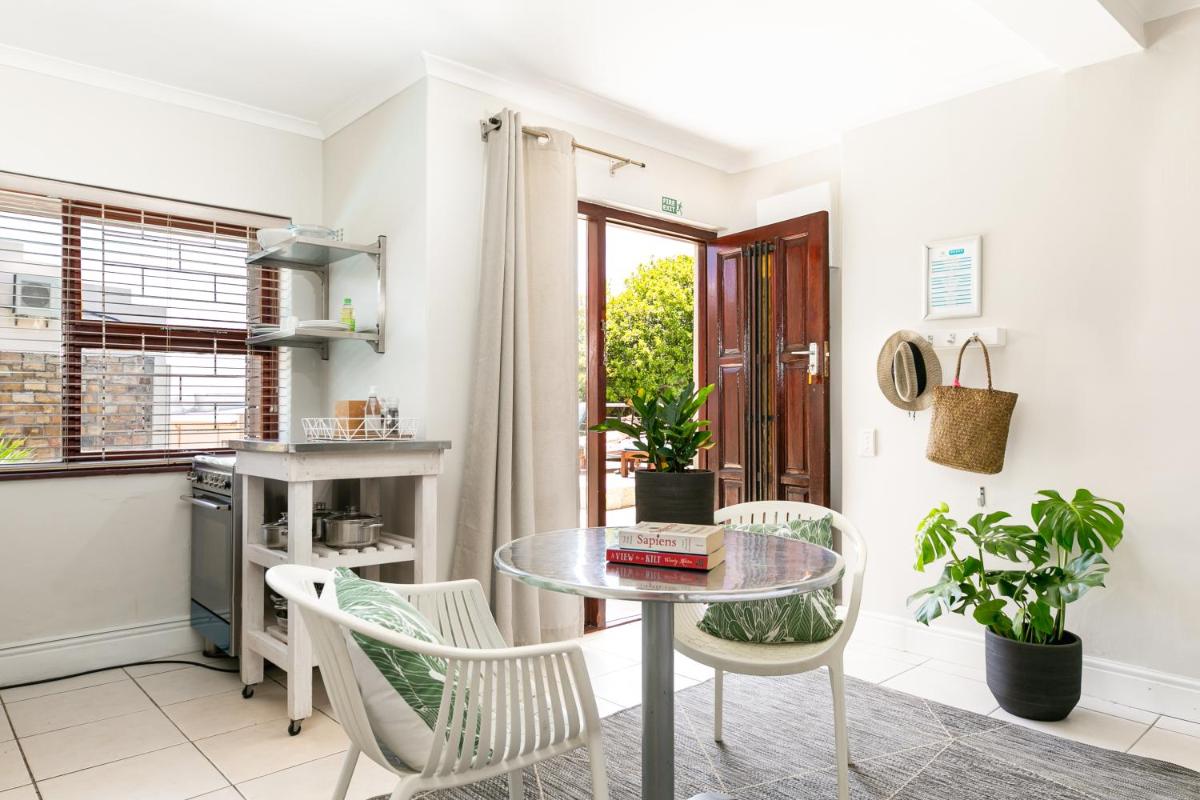 Beach Studios- Camps Bay - Housity
