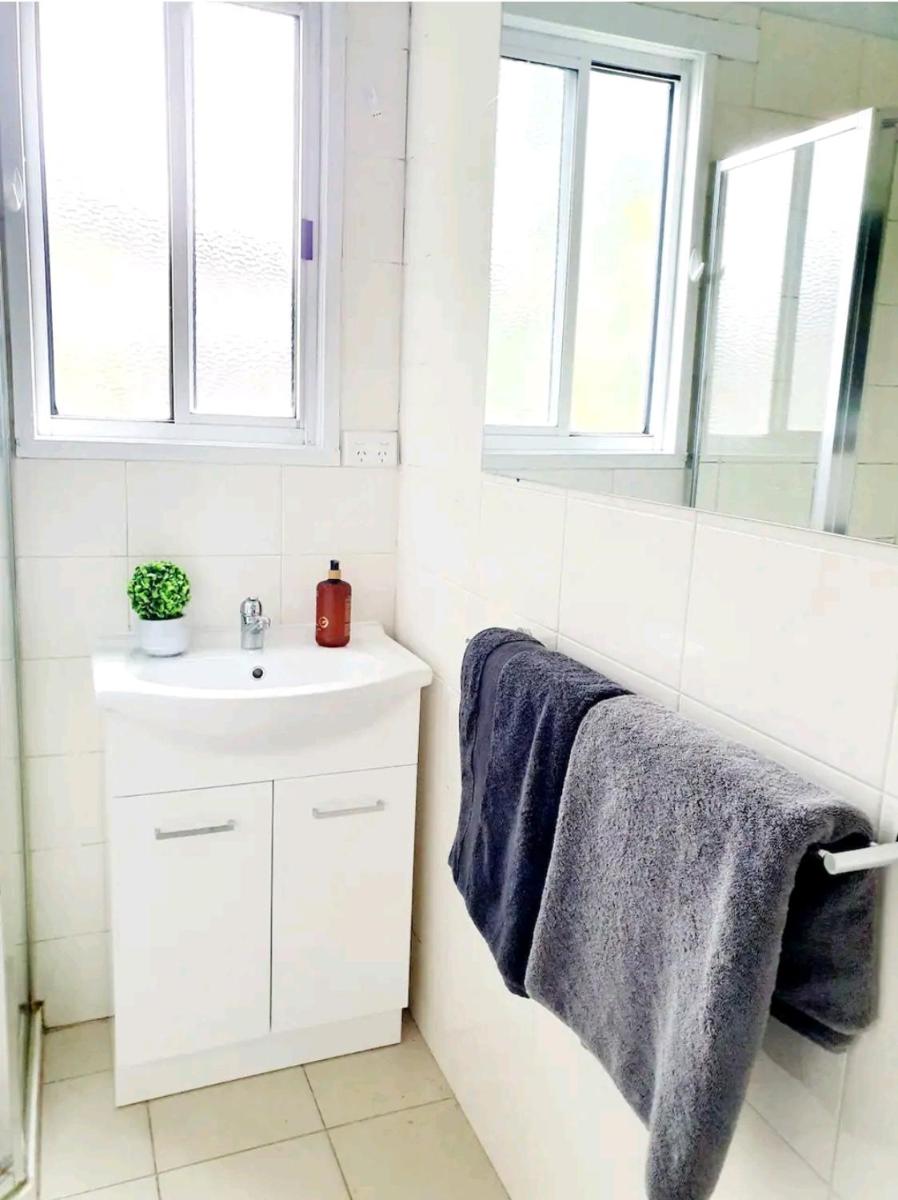 Entire 3 bedroom Doveton house, no sharing - Housity