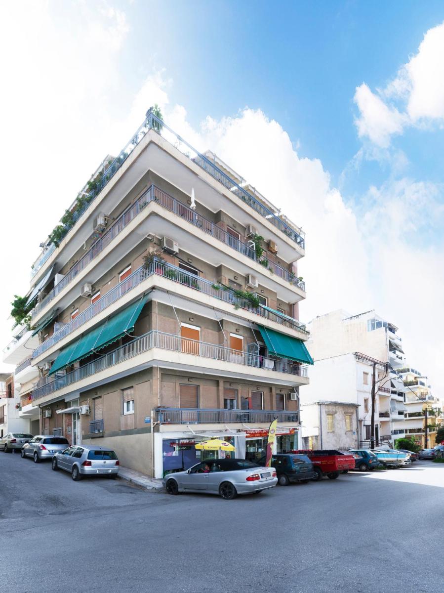Modern Penthouse overlooking Halkis - Housity