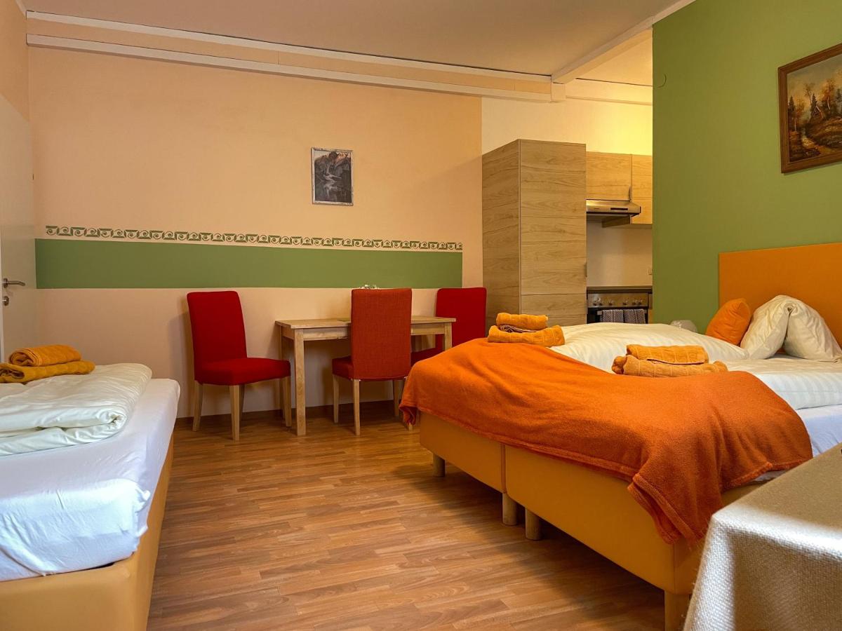 Pension Göschlberger - Housity