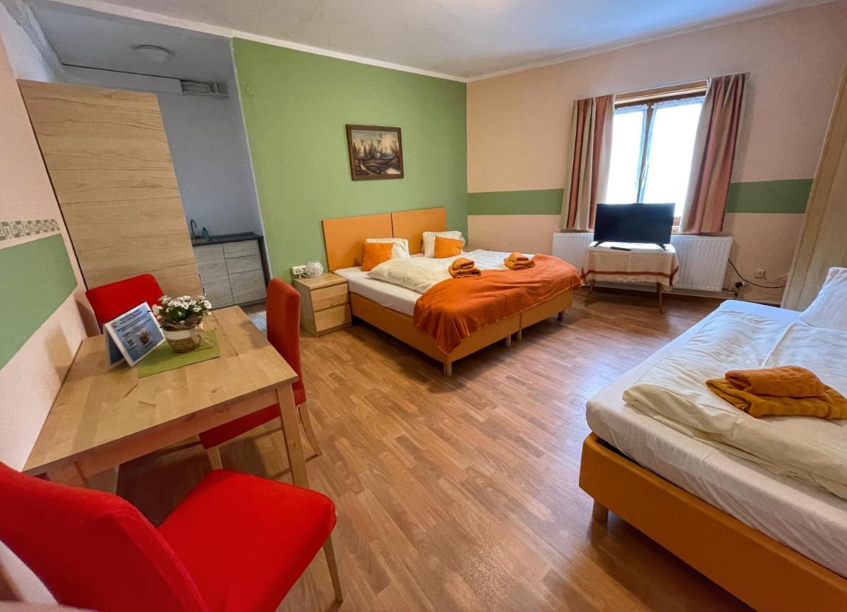 Pension Göschlberger - Housity