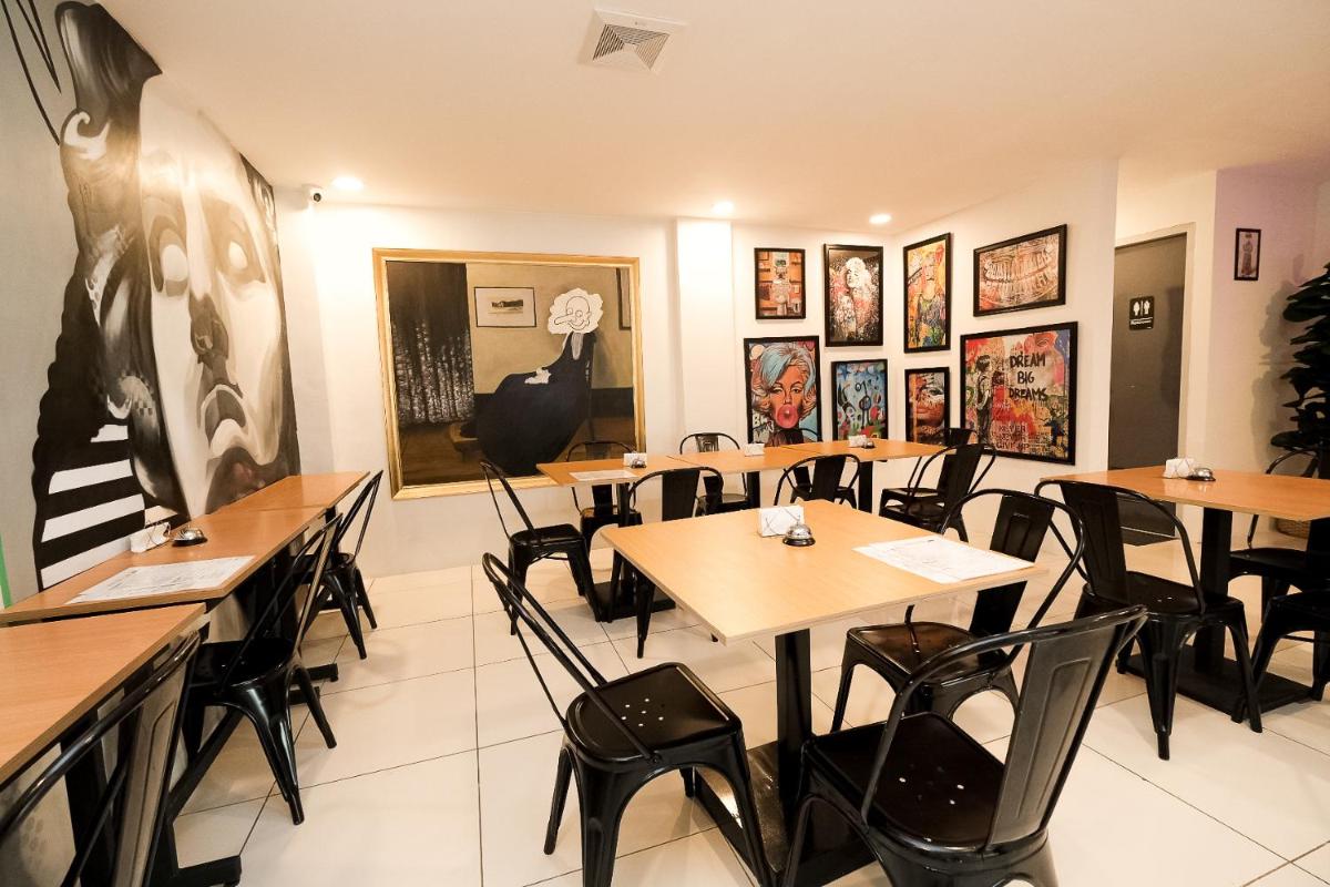 Rosey Hotel - Housity