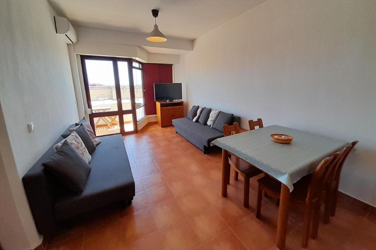 Fortaleza 1BDR Apartment W/Balcony by LovelyStay - Housity