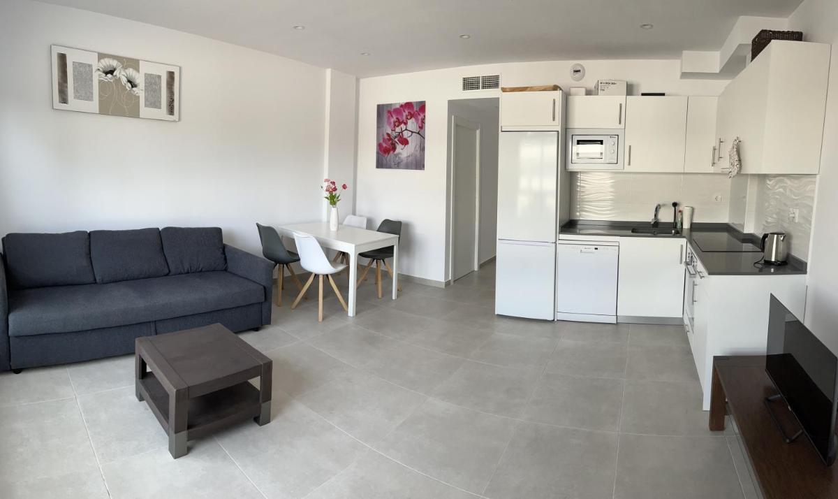 Suitetrails - Luxury Apartment - Rooftop Terrace, community Pool & nearby beach