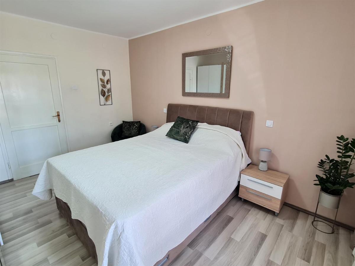M & M Apartment - Housity