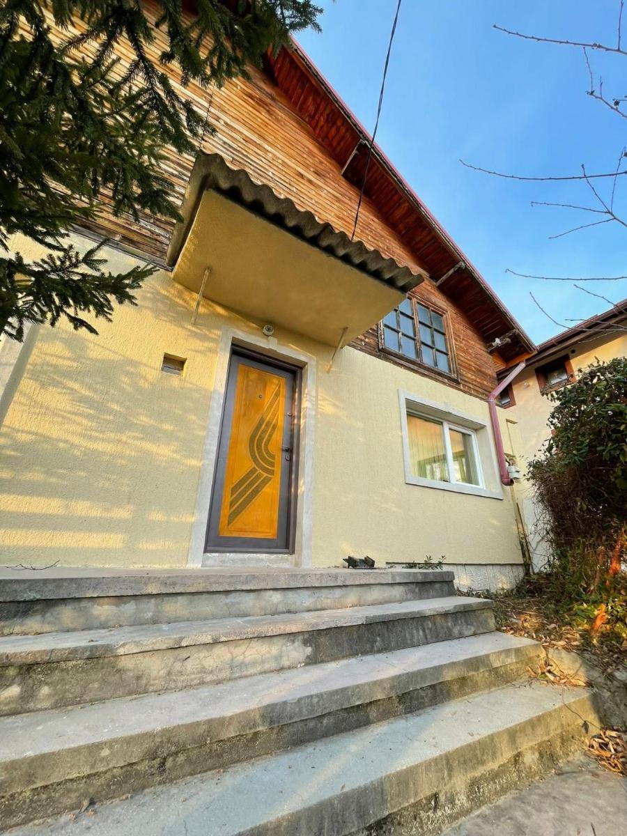 Story House - Housity