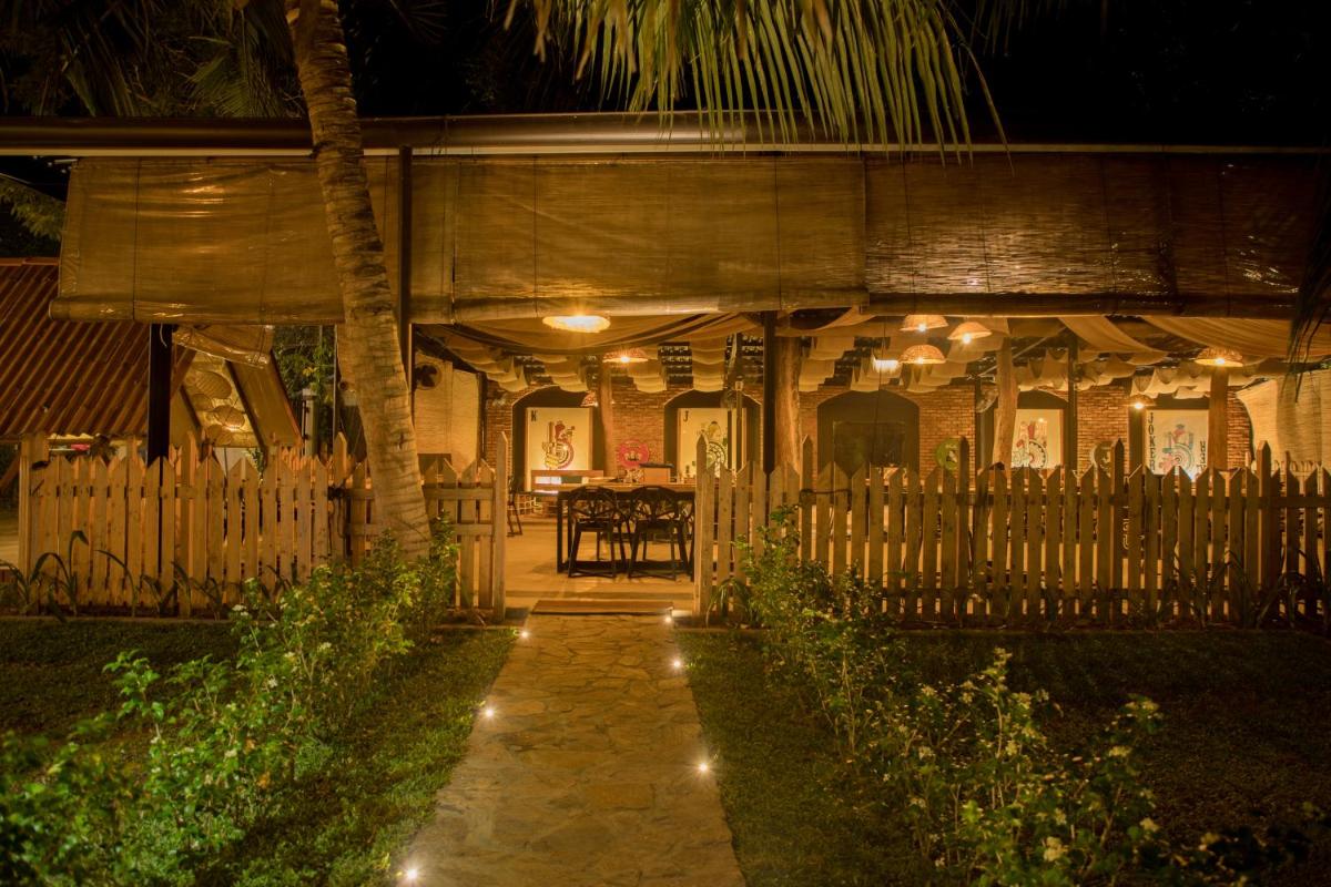 Tuk Tuk Boutique Hotel - Housity