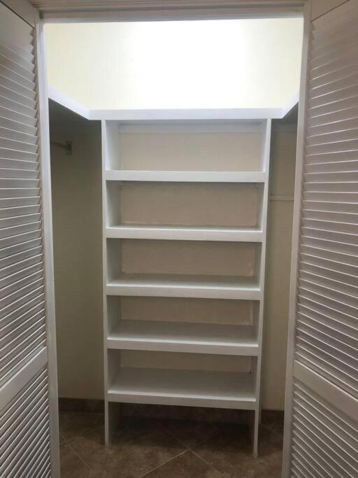 Kelly's Studio Apartment - Rental near Airport, Amenities and Bus Route - Housity