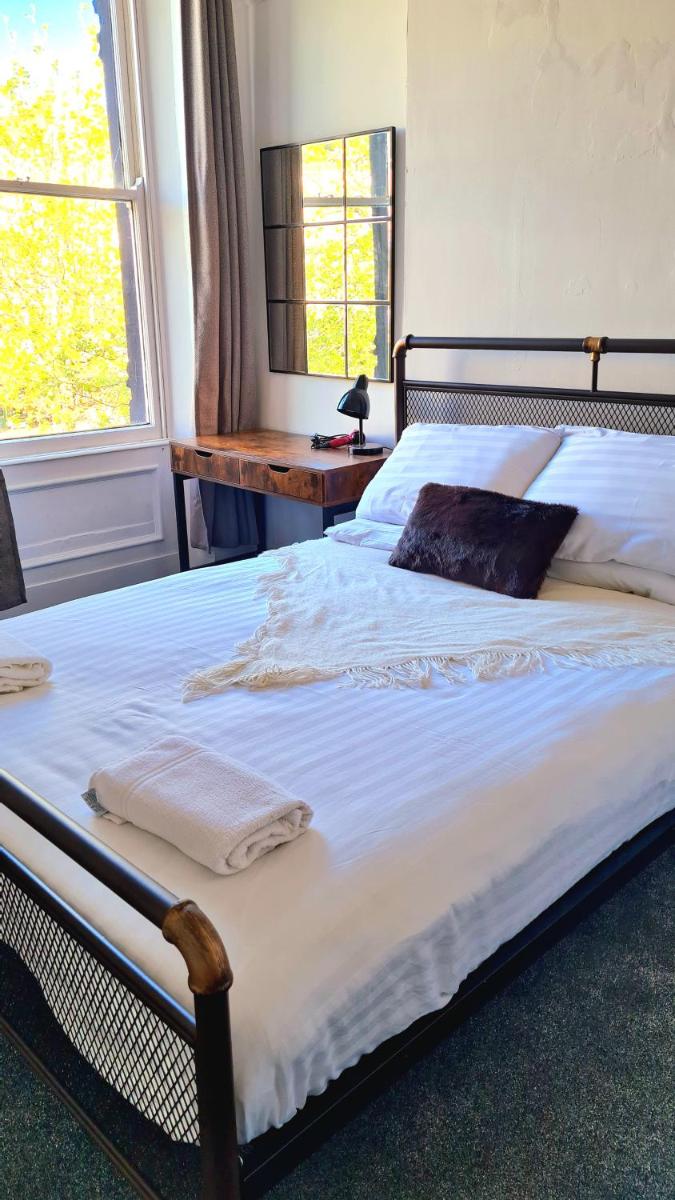 St Hilary Central Apartments - Housity