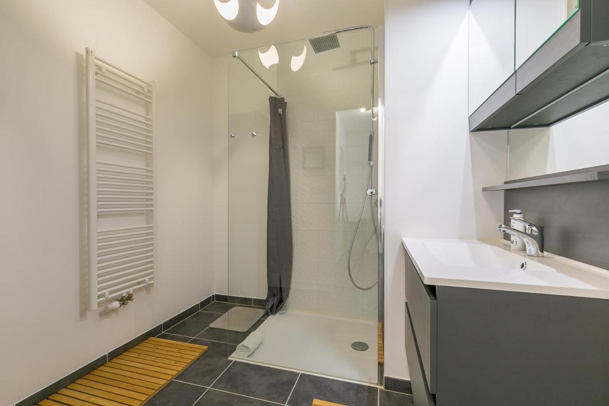 Le Fantasy - Housity