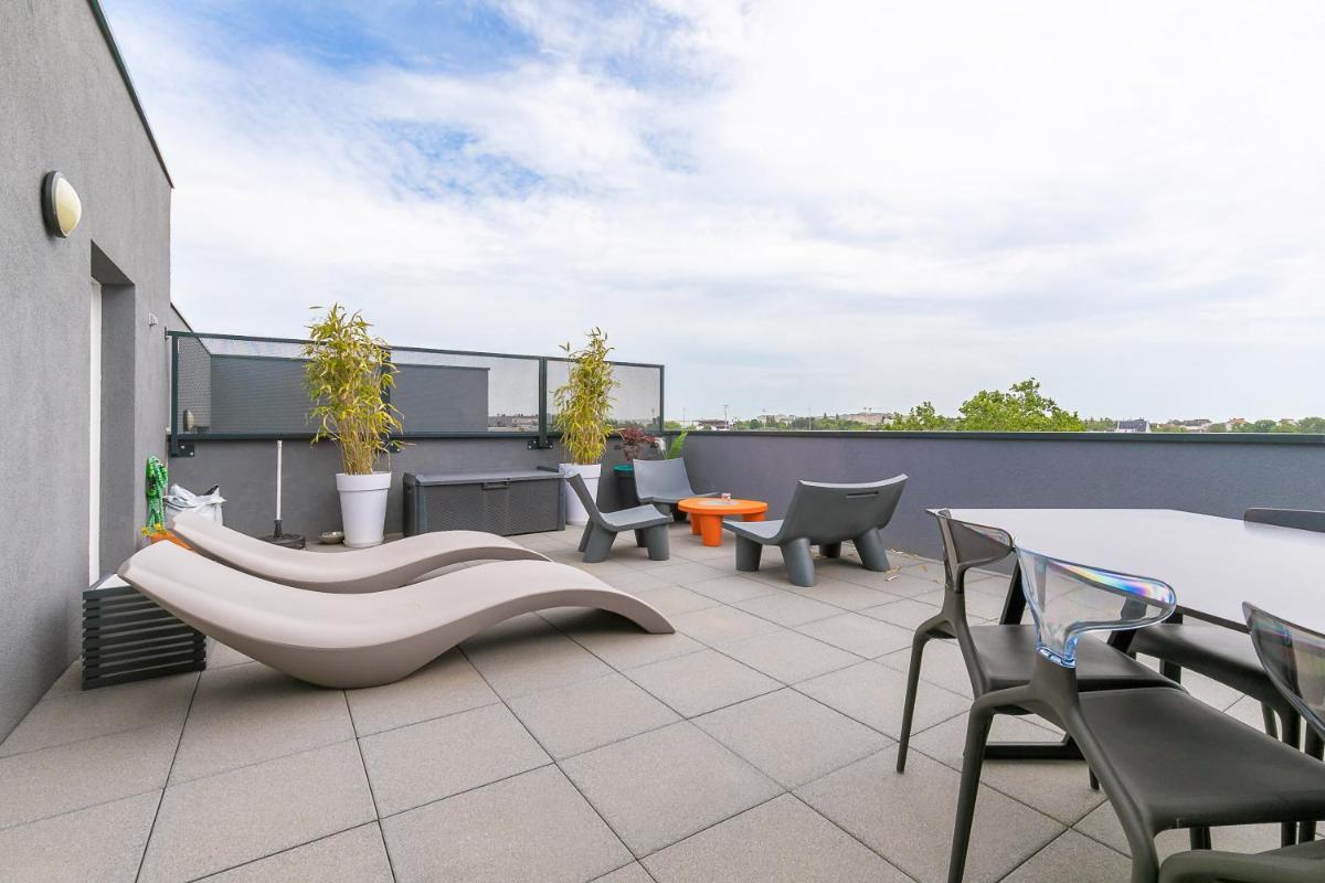 Le Fantasy - Housity