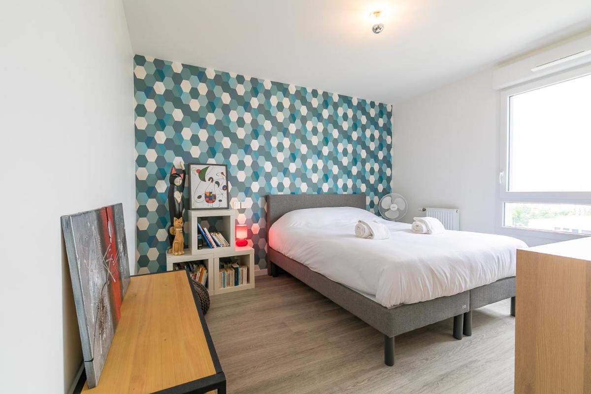 Le Fantasy - Housity