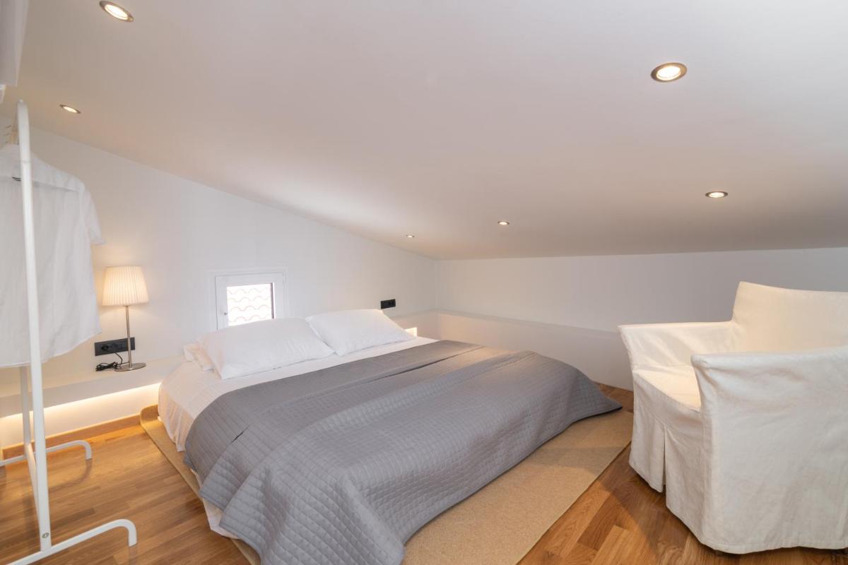 Minimal Loft with Sea View over Zakynthos Harbor! - Housity