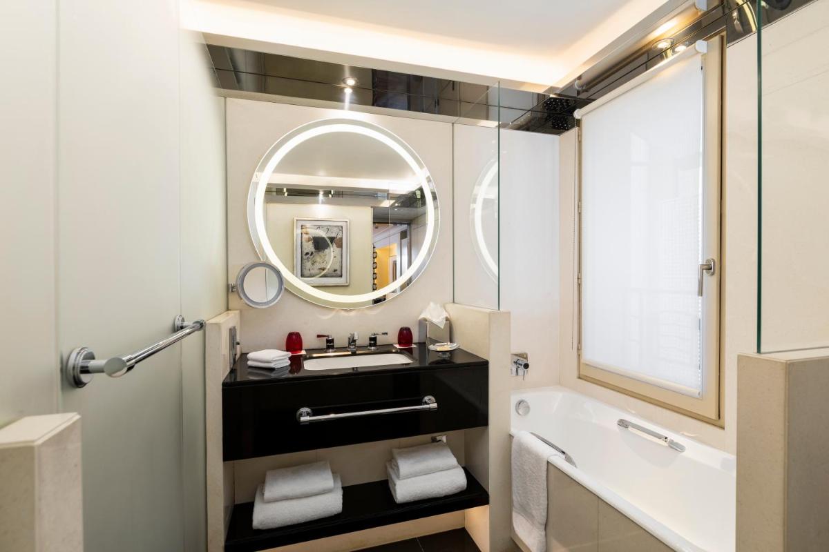Salle de bains dans l'établissement Hotel Montaigne