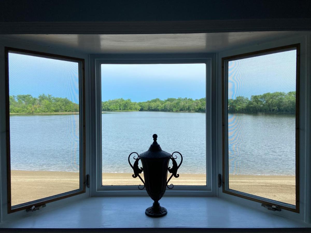 Lake House - Housity
