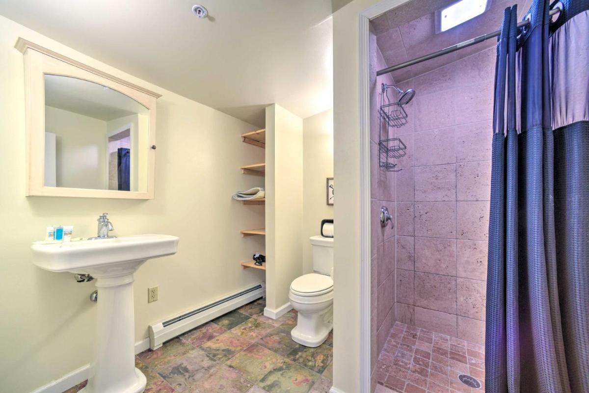 Bright Main St Condo about Half Mi to Windham Mtn - Housity