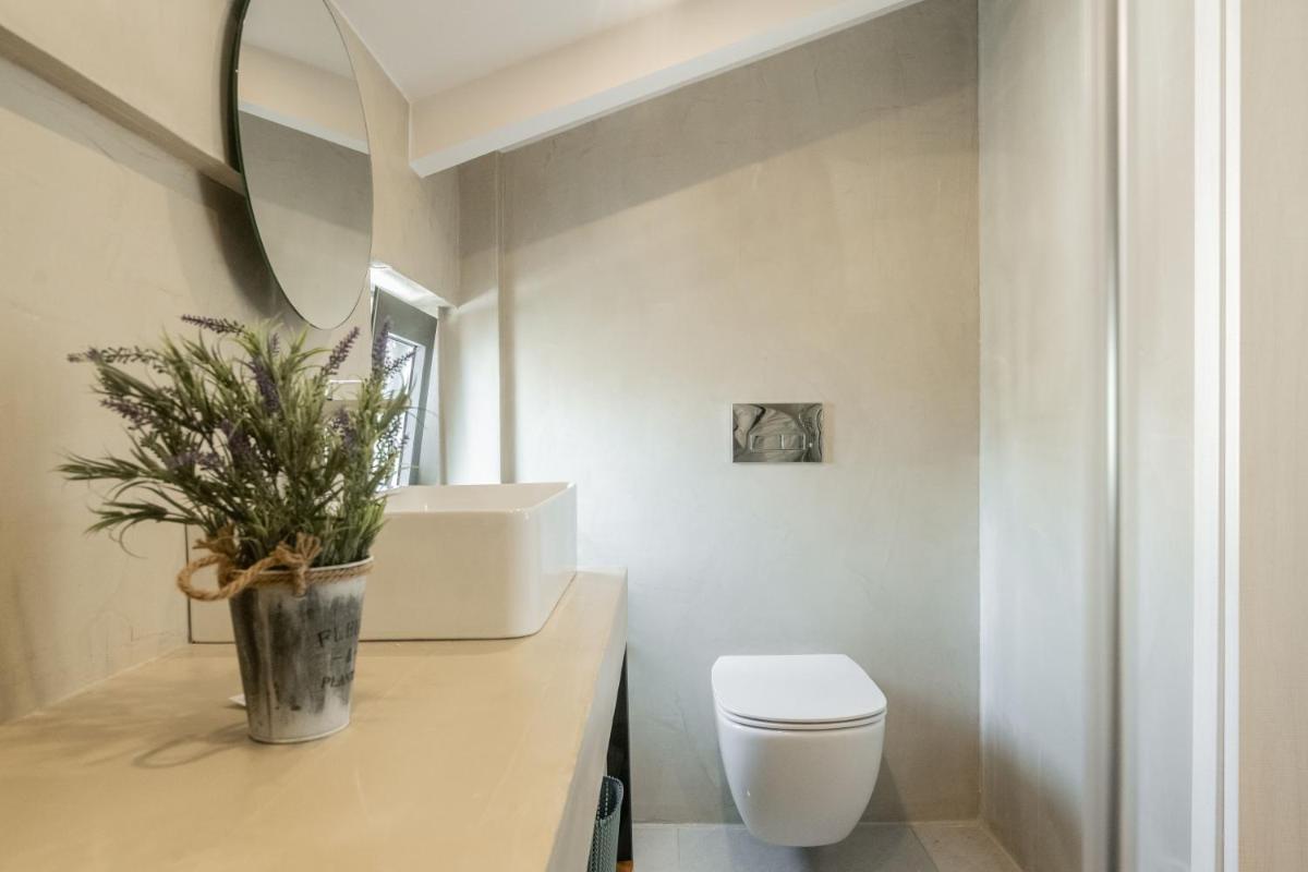 Bright & elegant loft suite in the city center - Housity
