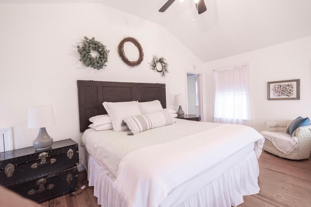 Riley House - Housity