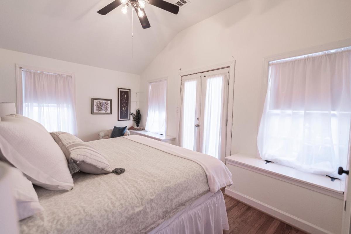 Riley House - Housity