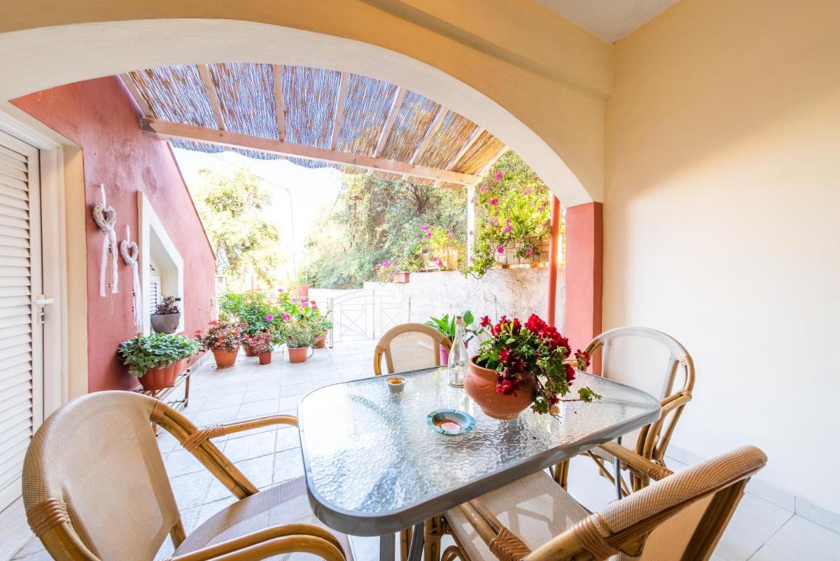 Helen Corfu House - Housity