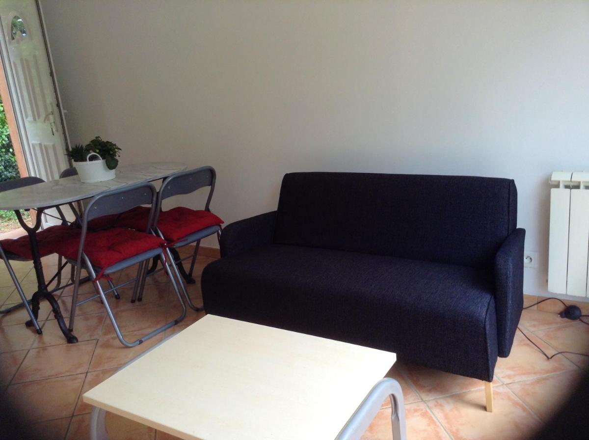 Charmant appartement a Le Muy avec terrasse et jardin - Housity