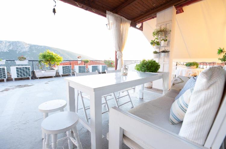 Apartment Kouros Delphi - Housity