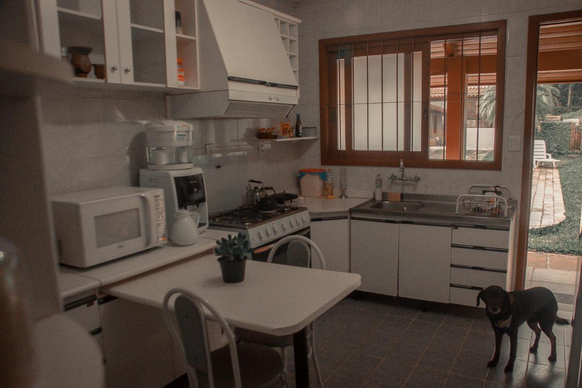 Suíte privativa em casa próxima à natureza e do centro da cidade! - Housity