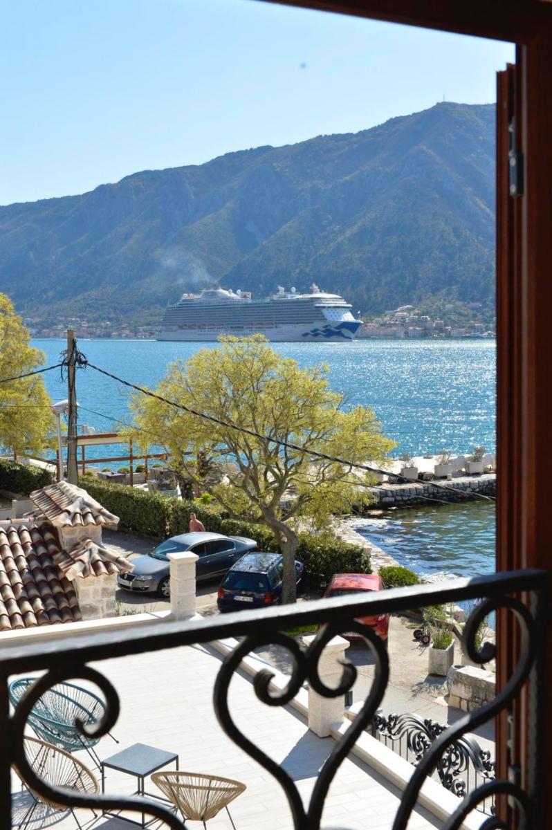 Suitetrails - Beachfront House Branka