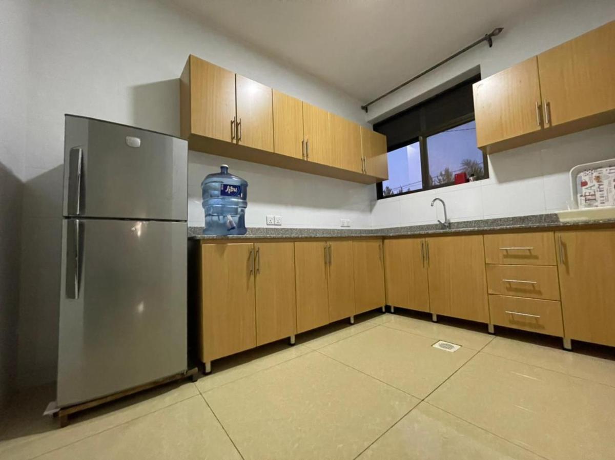 The Mugabis Spacious Private Room - Housity