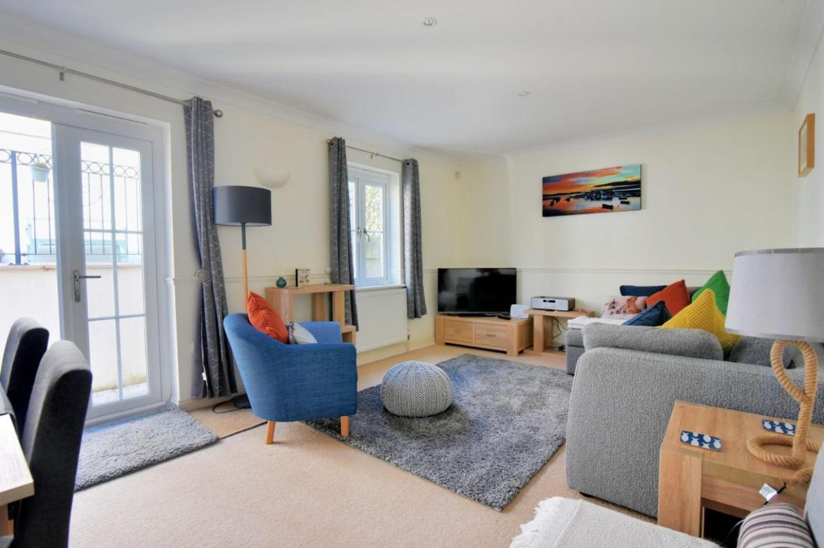 Anning's View - Housity