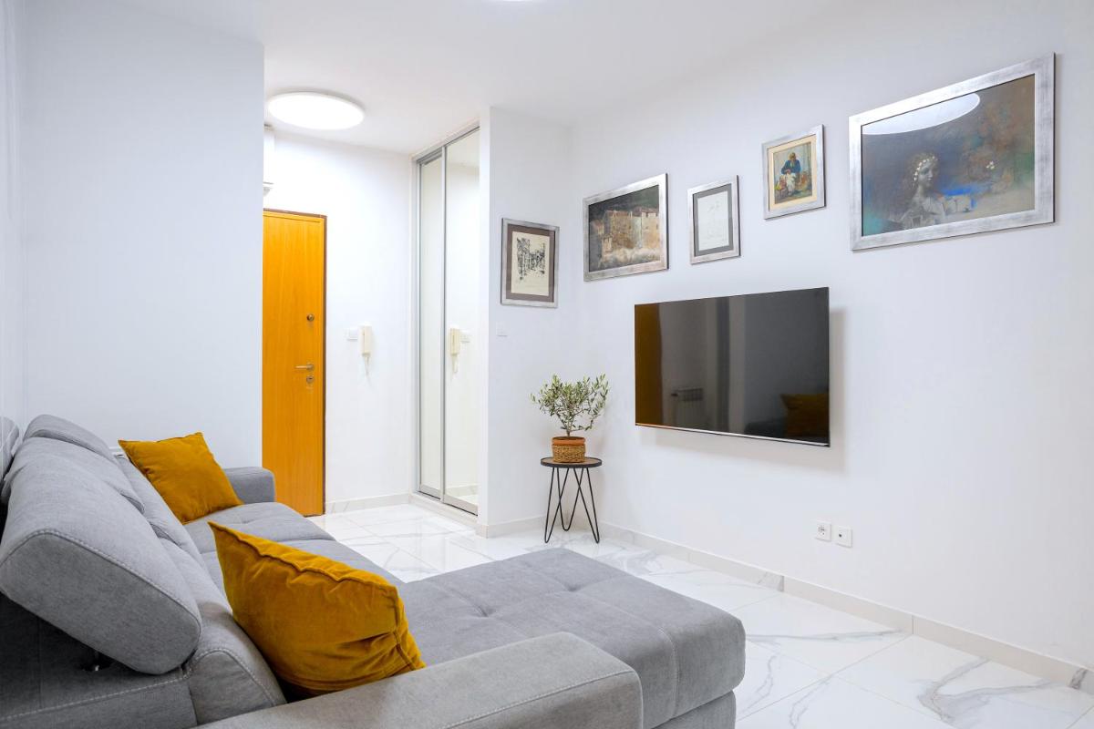 LUX Holiday Apartment Tony @ 10 min Znjan Beach - Housity