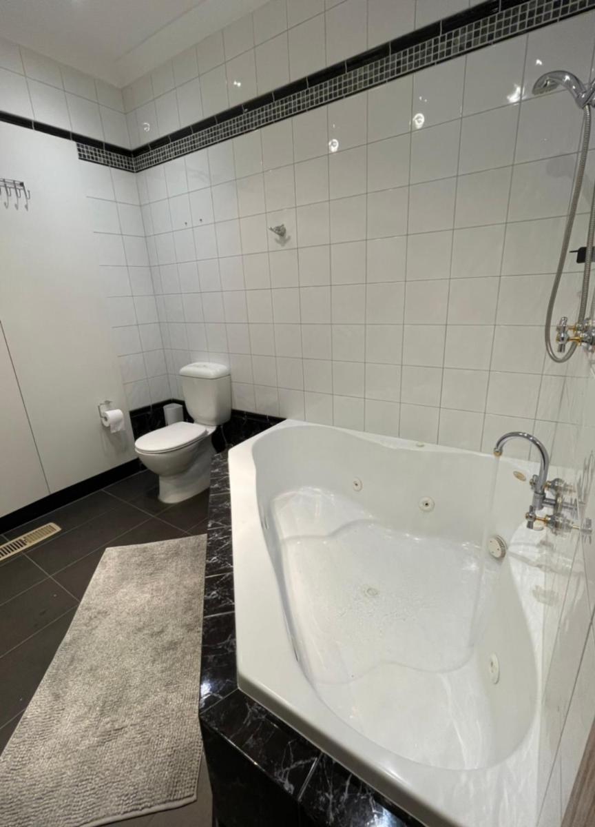 Suitetrails - Cozy and stylish 3 bedroom home in Mentone